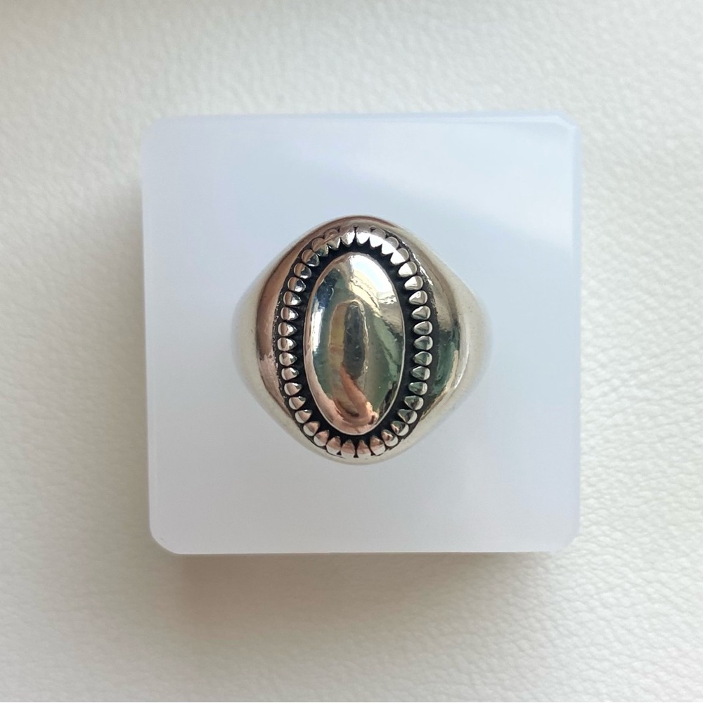 Elegant Silver Women's Ring R001